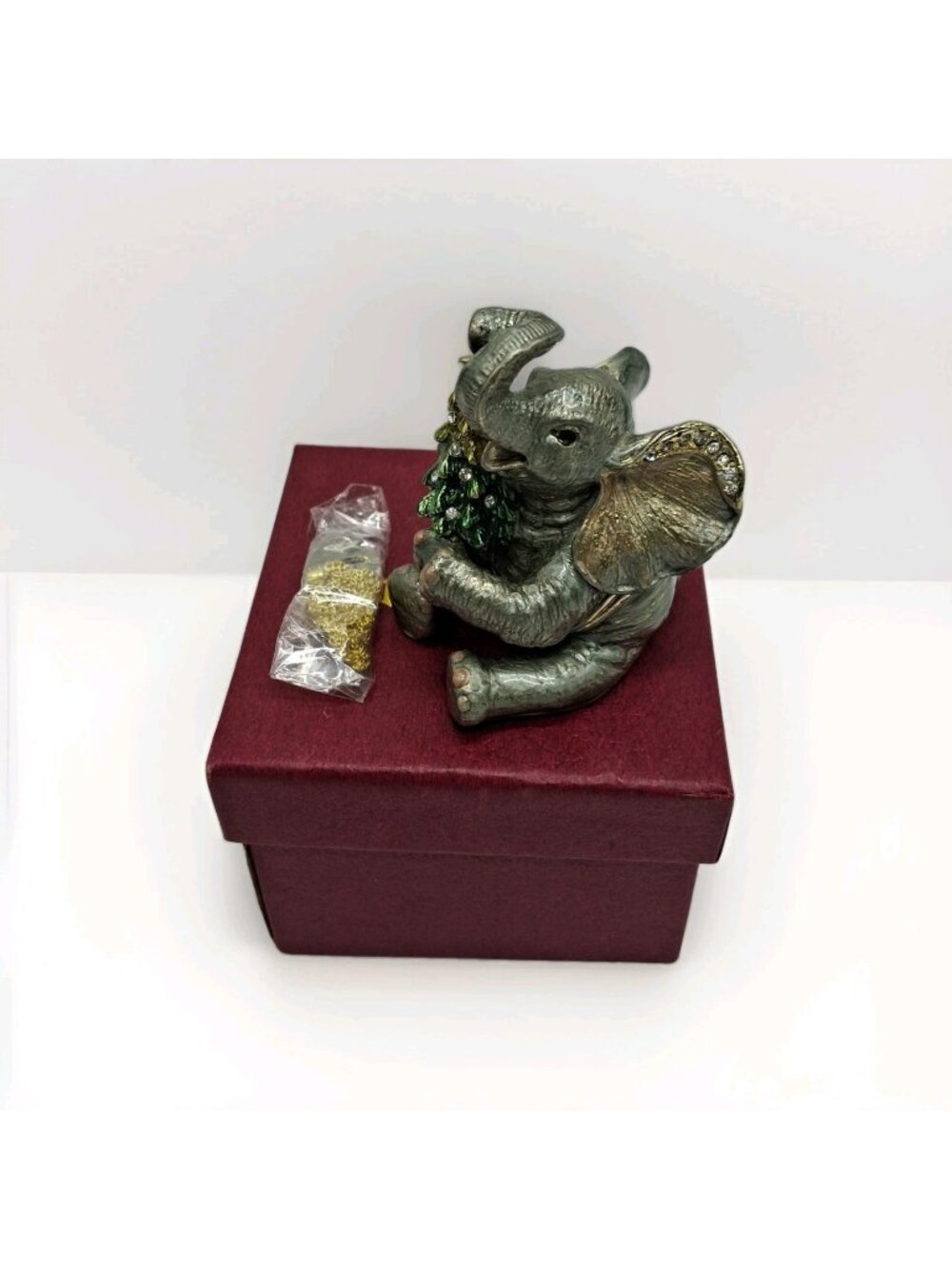 Jedora ELROY Elephant Christmas Tree Trinket Box with 18" Necklace Collectable.
